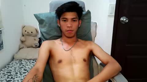 ursweetie_boy online show from April 23, 8:18 am