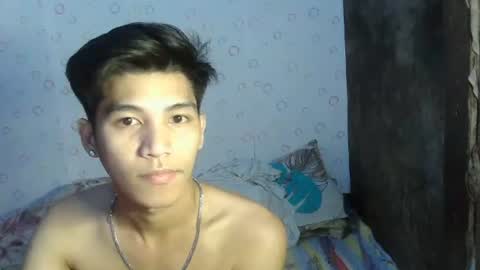 ursweetie_boy online show from July 3, 12:29 pm