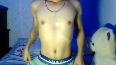 ursweetie_boy online show from July 6, 2:09 pm