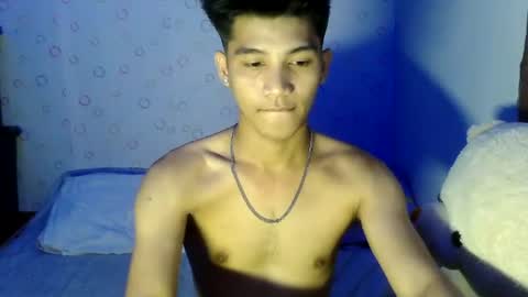 ursweetie_boy online show from July 12, 7:04 am