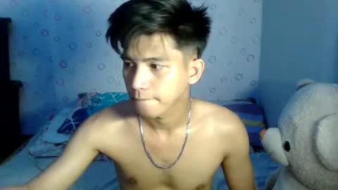 ursweetie_boy online show from July 13, 4:19 am