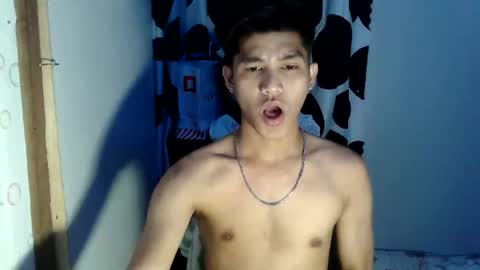 ursweetie_boy online show from July 18, 1:12 pm