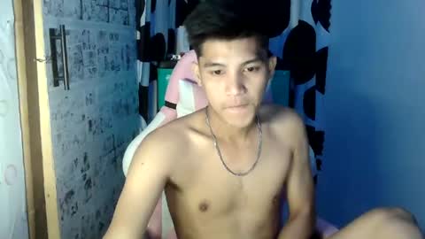 ursweetie_boy online show from August 11, 2:35 am