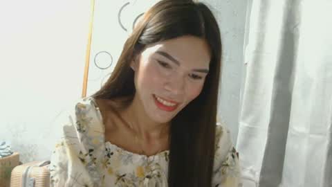 urtrans_sheenlyn online show from August 5, 2:37 pm