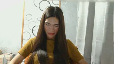 urtrans_sheenlyn online show from August 7, 11:43 am