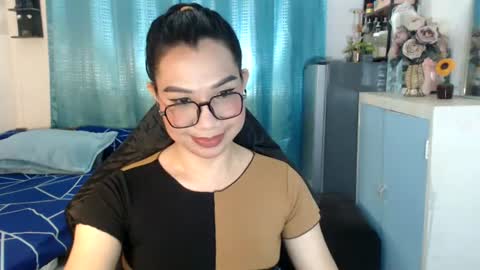 Ashley Kate Mateo Gray online show from July 9, 10:42 am