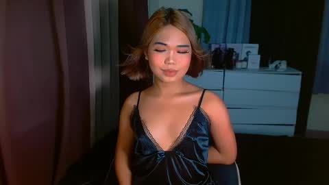 Urwildest farrah online show from May 18, 6:52 pm