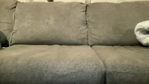 urztrulyy_ online show from June 23, 3:57 pm