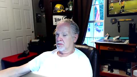 usadad90 online show from August 11, 1:02 pm