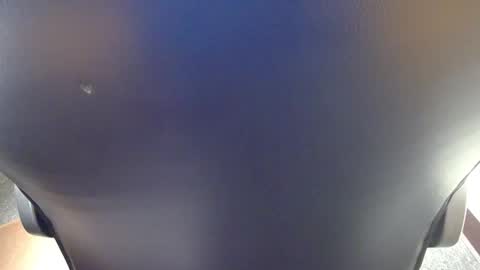 useemie online show from April 27, 6:02 pm