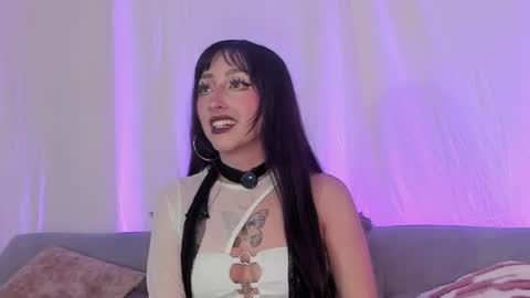 v1cky_ online show from August 9, 1:06 am