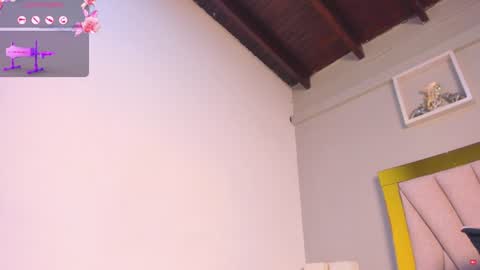 vahiolet_fuentes online show from August 14, 4:05 am