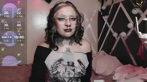 Vainilla Independent model online show from August 5, 1:03 am