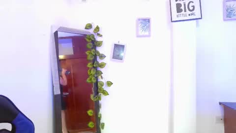 vaiolet__queen online show from August 9, 7:48 pm