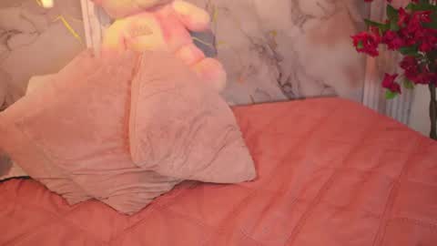 Vaiolet online show from August 8, 8:58 am