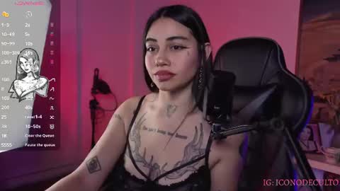 va-len-ti-na online show from August 10, 12:01 am