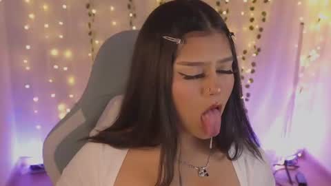 val online show from July 28, 10:05 pm