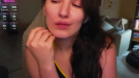 Val online show from August 17, 9:42 pm