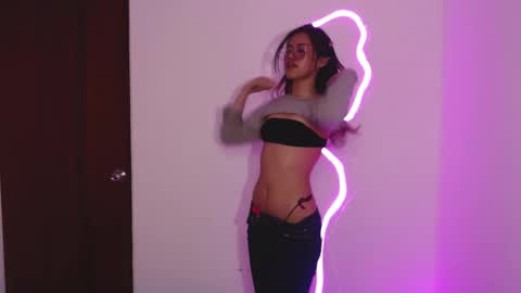 Hi I am Valcooky online show from April 25, 2:28 am
