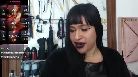 valen_ross7 online show from August 4, 9:17 am