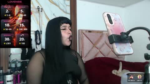 valen_ross7 online show from August 6, 7:40 am
