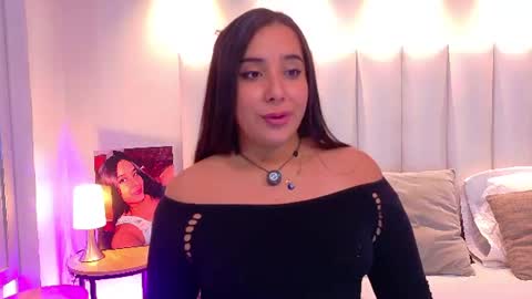 Valen Scott online show from August 4, 2:25 pm