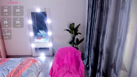 Valentina----instavalen mendoza99  twitter valenthompson99 online show from August 2, 1:34 am