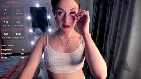 Valentina----instavalen mendoza99  twitter valenthompson99 online show from August 3, 7:26 am
