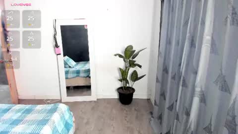 Valentina----instavalen mendoza99  twitter valenthompson99 online show from August 14, 2:26 am