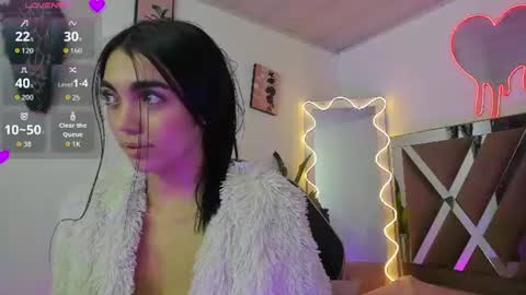 valenbloom_tay online show from August 12, 1:46 pm