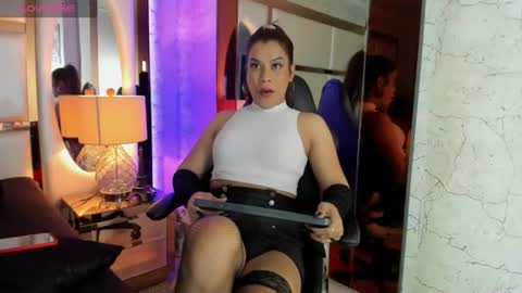 Valen online show from August 6, 6:18 pm