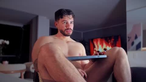 valenthinoking online show from March 2, 4:20 am