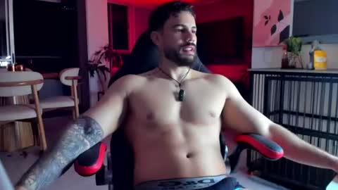 valenthinoking online show from August 6, 2:10 am