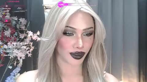 Amanda online show from June 2, 11:52 pm