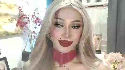 Amanda online show from June 7, 8:03 pm