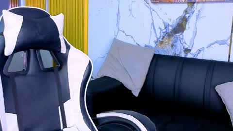 valentina_lopez11_pm online show from July 22, 6:54 pm