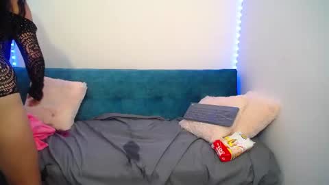 valentina_rose5 online show from August 14, 8:23 pm