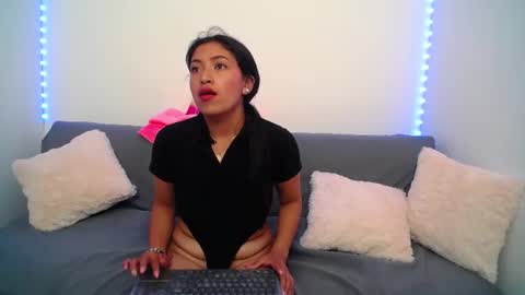 valentina_rose5 online show from August 15, 4:44 pm