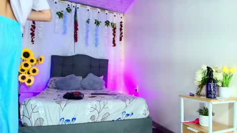valentina_y_sneiderr online show from August 5, 2:53 am