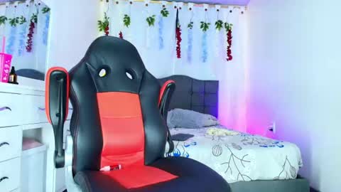 valentina_y_sneiderr online show from August 15, 6:50 am