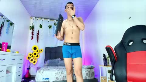 valentina_y_sneiderr online show from August 17, 5:18 pm
