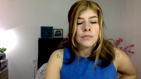 Valentinaa ferrer online show from March 13, 12:56 pm