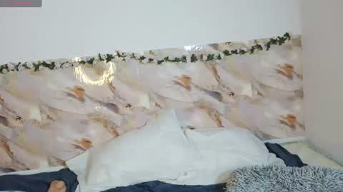 valentinams03 online show from August 13, 1:36 pm