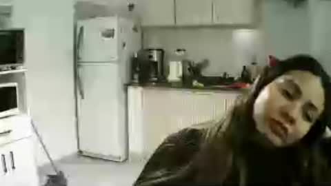 valentinaseleni24 online show from June 27, 12:14 am