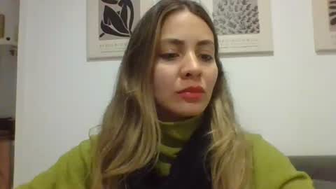 valentinaseleni24 online show from July 5, 1:30 am