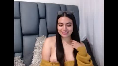 valentinasmith18 online show from June 18, 10:09 pm