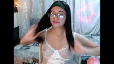 valentinasmith18 online show from July 2, 3:18 am