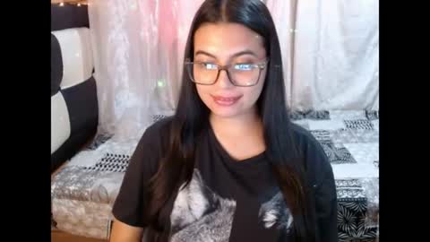 valentinasmith18 online show from July 7, 4:27 am