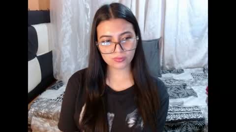 valentinasmith18 online show from July 7, 6:39 am