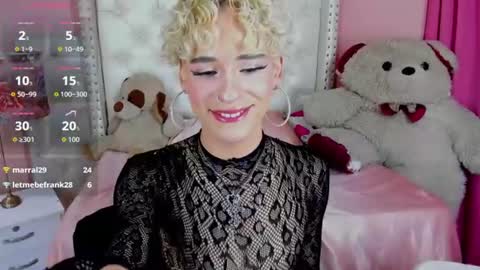 valentinee_xo online show from August 1, 6:30 am